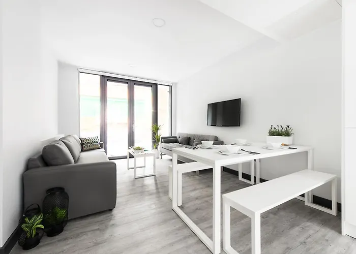 Yugo Explore New Mill Apartment